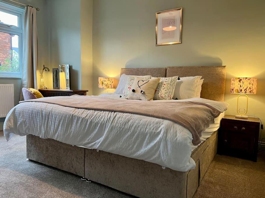 The Rose- Grd Floor, 2-5 Beds, Smarttv, Uni, Tram, M250 Fibre Apartment Nottingham Exterior photo